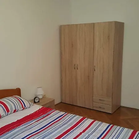 Apartment Raska 5 *